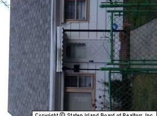 567 Van Duzer St, Staten Island, NY 10304