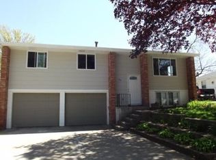 607 4th Ave, Coralville, IA 52241