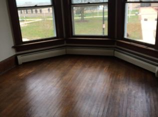 928 Lake Ave #2, Racine, WI 53403