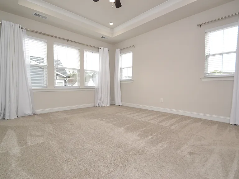 820 Grafton Peak Ln — Photo 37