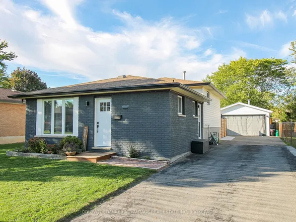 42 Newleaf Cres, Welland, ON L3C 6B4