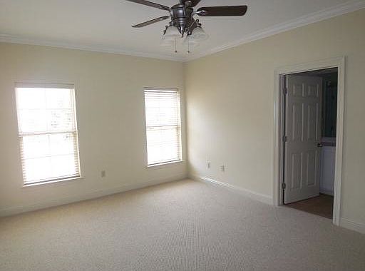 5th image of 920 Jefferson Dr