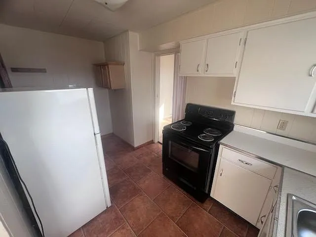 293 E Main St #6 — Photo 4
