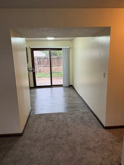 2 bed, 850 sqft, $1,200 — Photo 4