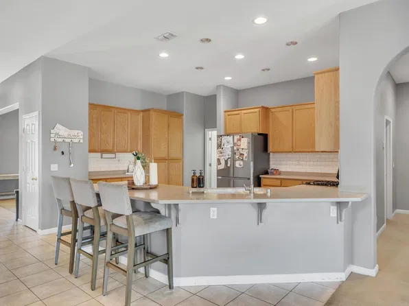 1023 Cypress Run Dr, Stockton, CA 95209