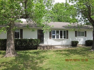 2nd image of 1302 W Maplewood St