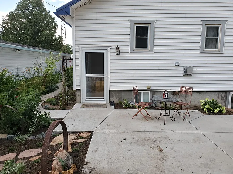 319 Cottonwood Ave — Photo 9