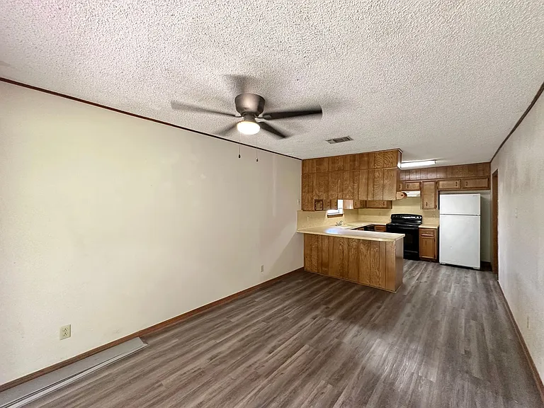 2408 Lake Rd — Photo 7