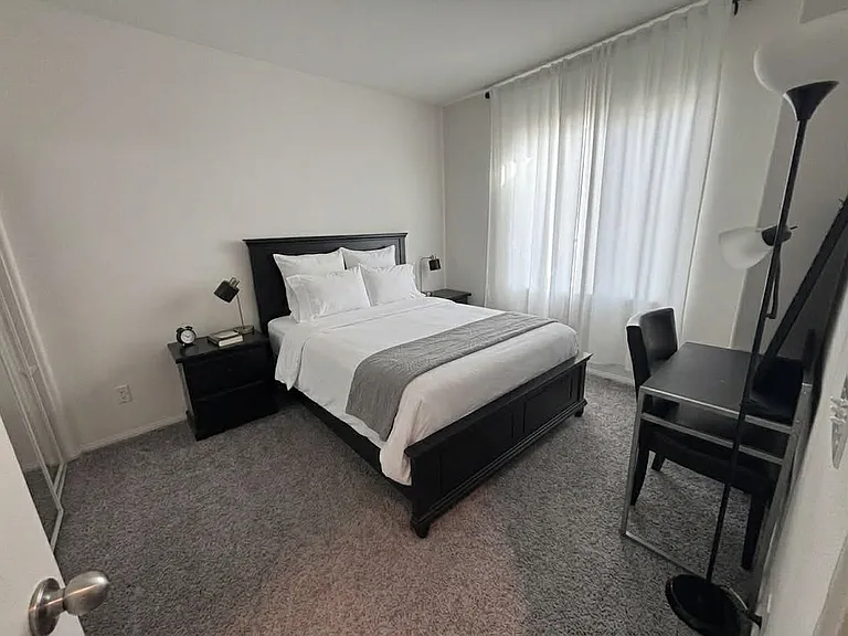 3421 Andrew Ave — Photo 17