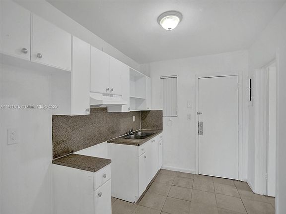 5th image of 15191 NE 14th Ave
