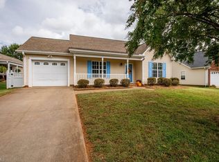 1529 Finwick Dr, Pfafftown, NC 27040