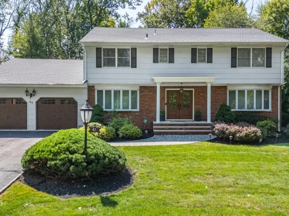 41 Artillery Park Rd, Totowa Boro, NJ 07512