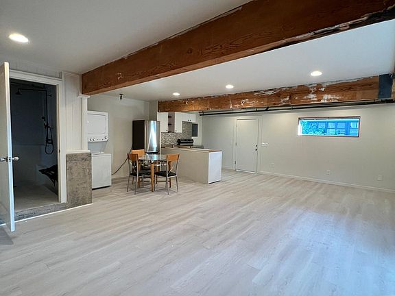 4th image of 4001 Edwards Ave #C
