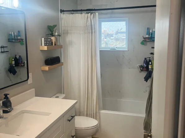 1303 S 2nd St, Mount Vernon, WA 98273