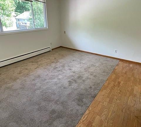 3rd image of 2152 Belmont Ln #B