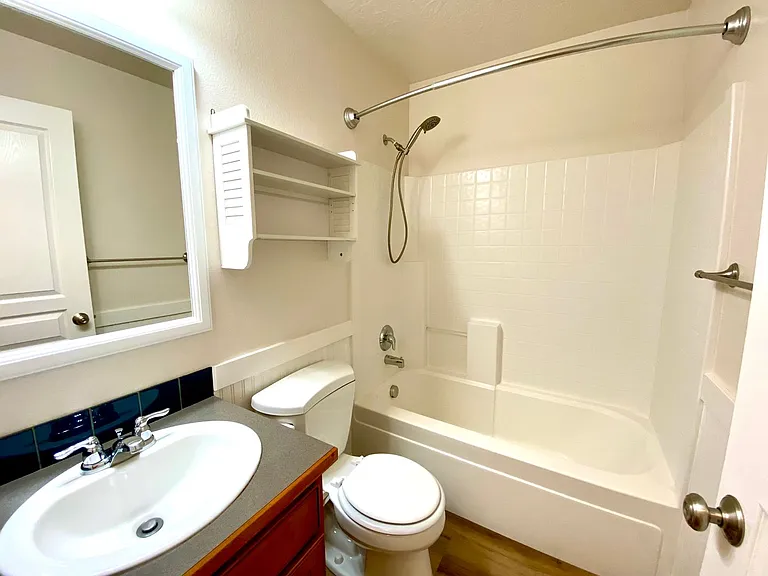 1014 N Manship Ave — Photo 33