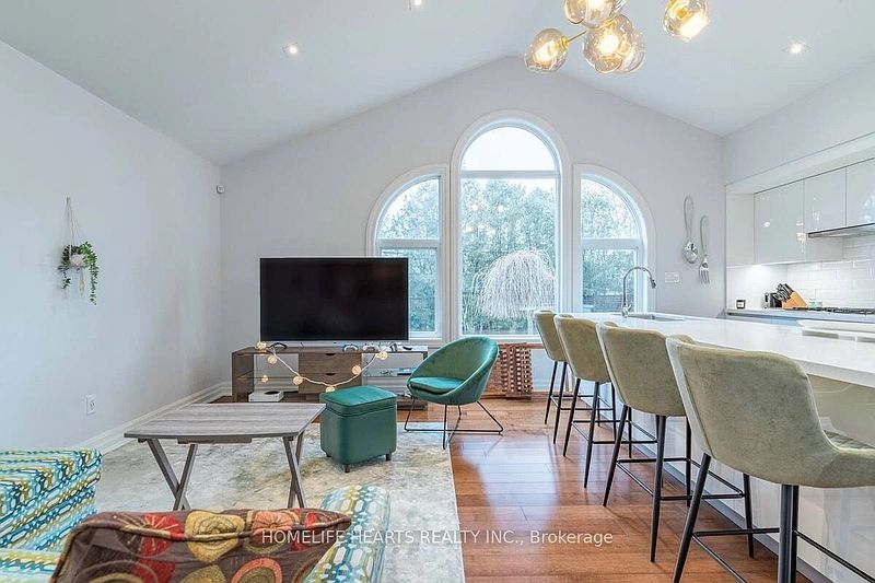 Burlington House for rent - 5 Bedrooms — photo 6