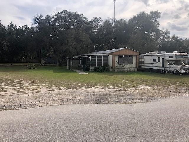 1st image of 13813 Hillcrest Dr