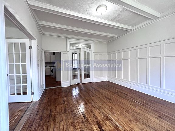 5th image of 400 Fort Washington Ave APT 2D