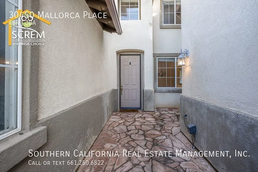 Four Bedroom Castaic Home with Loft and Office — Photo 2