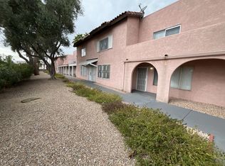 2206 E Desert Inn Rd, Las Vegas, NV 89169