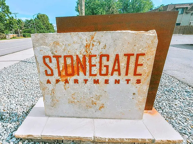 Stone Gate Apartments — Photo 61