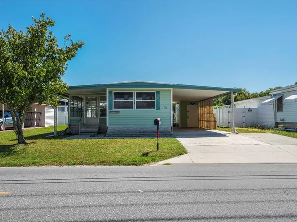 5200 Darlington Rd, Holiday, FL 34690