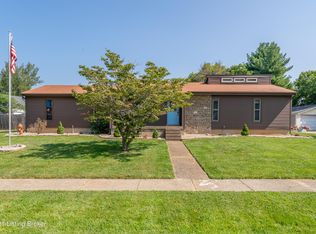 6635 Riverbirch Dr, Pewee Valley, KY 40056