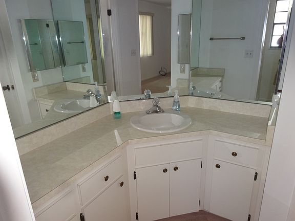 5th image of 3960 NW 84th Pl