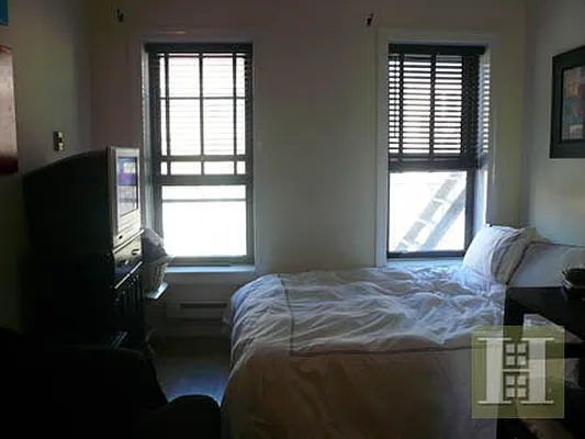 Rented by Halstead Real Estate | media 10