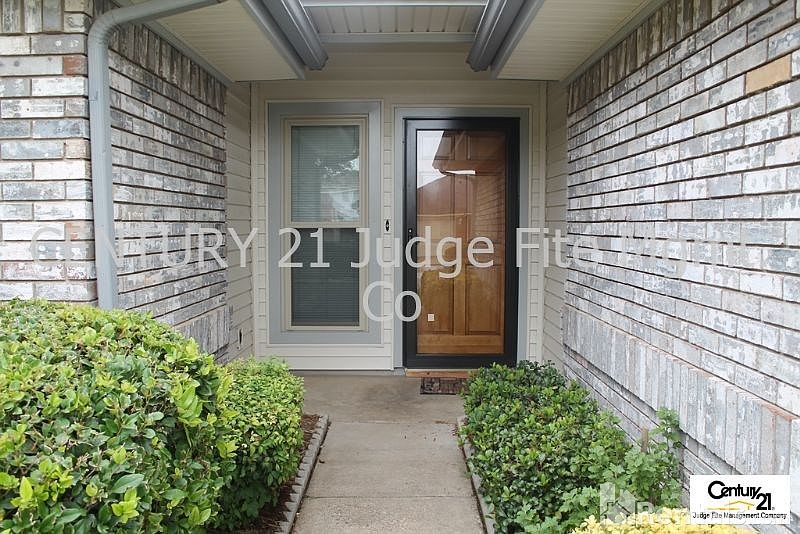 2nd image of 2528 Woodlark Dr