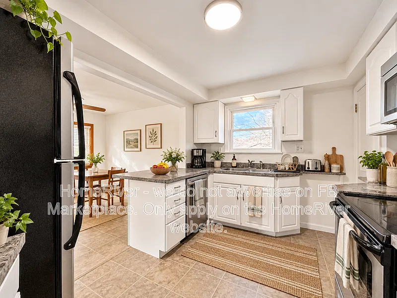 3 bed, 2.0 bath, 1094 sqft, $1,500 — Photo 4