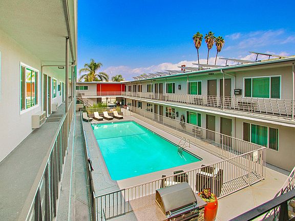 4th image of 11458 Burbank Blvd APT 30