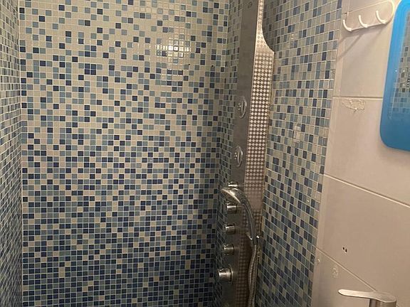 4th image of 307 Bay 10th St Floor 1