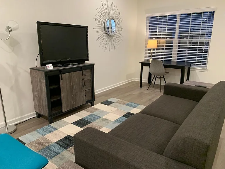 Towne Center Apartments — Photo 47