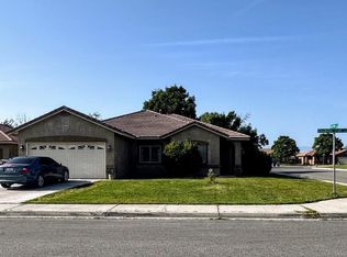 3521 Chisholm Trail Ave, Bakersfield, CA 93313