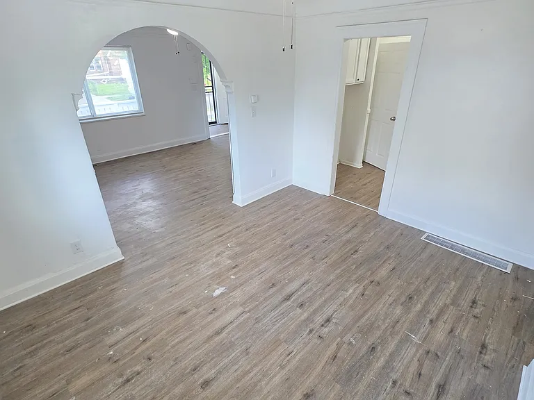 15763 Robson St — Photo 26