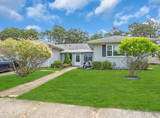 42 Pulaski Blvd, Toms River, NJ 08757