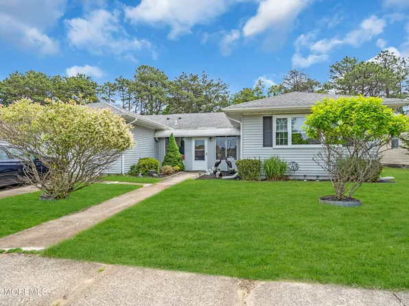 42 Pulaski Boulevard, Toms River, NJ 08757