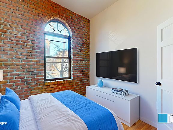 5th image of 436 Graham Ave #2