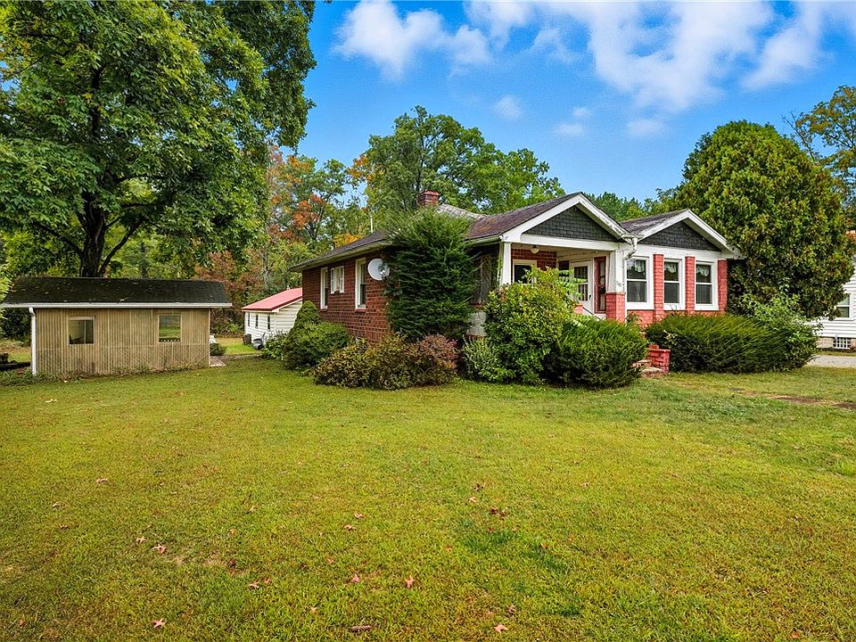 1st image of 161 W Beechwood Rd