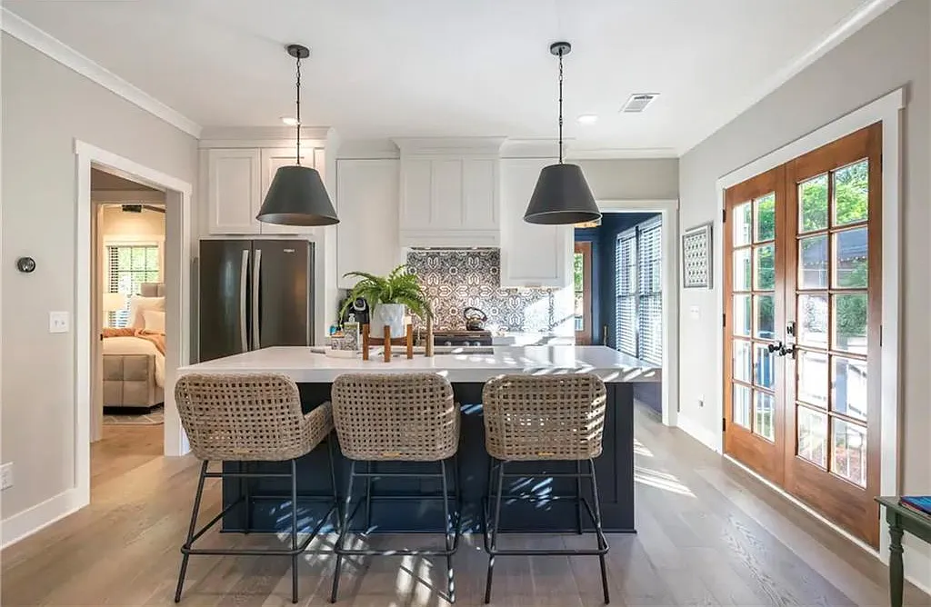 2 bed, 2.0 bath, 700 sqft, $4,800 — Photo 1