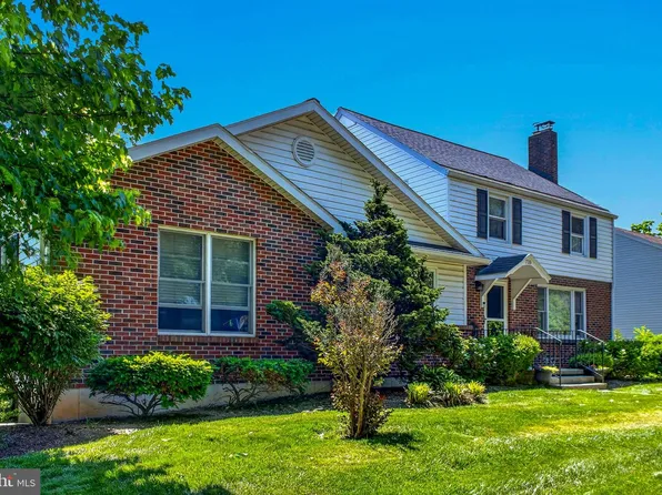 716 W Maple St, Palmyra, PA 17078