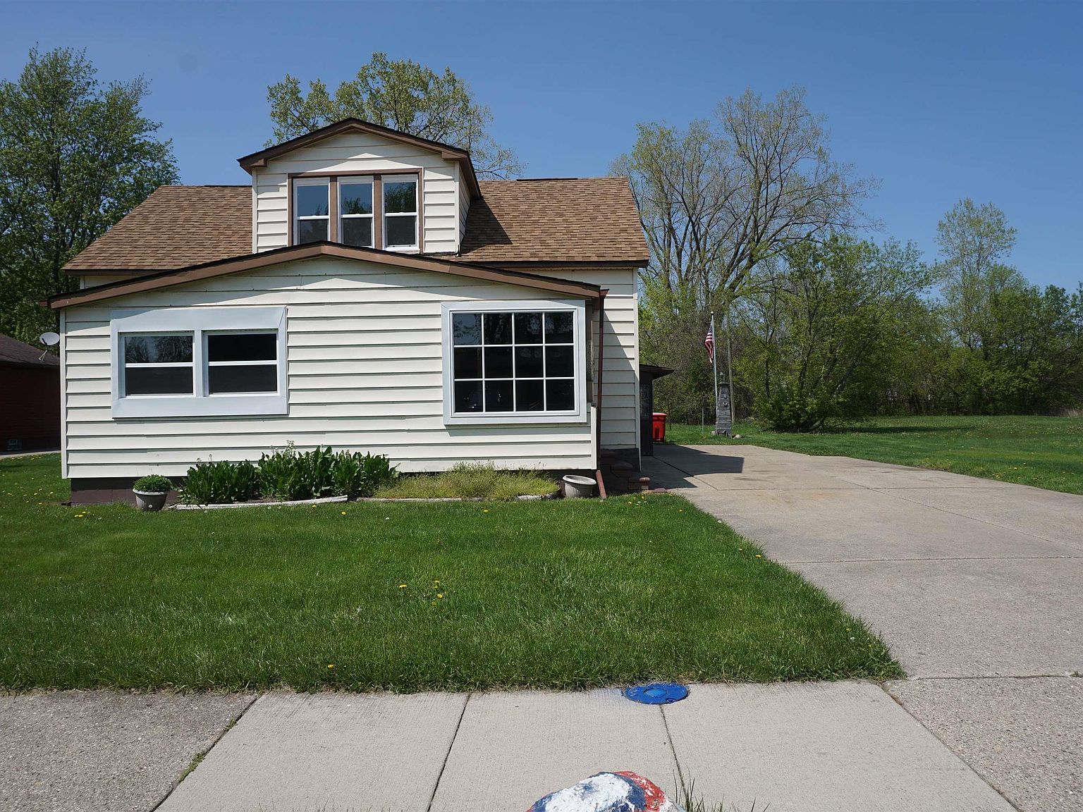 19393 McGill St, Roseville, MI 48066 Zillow