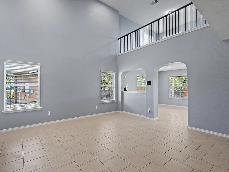 12629 James Polk St — Photo 5