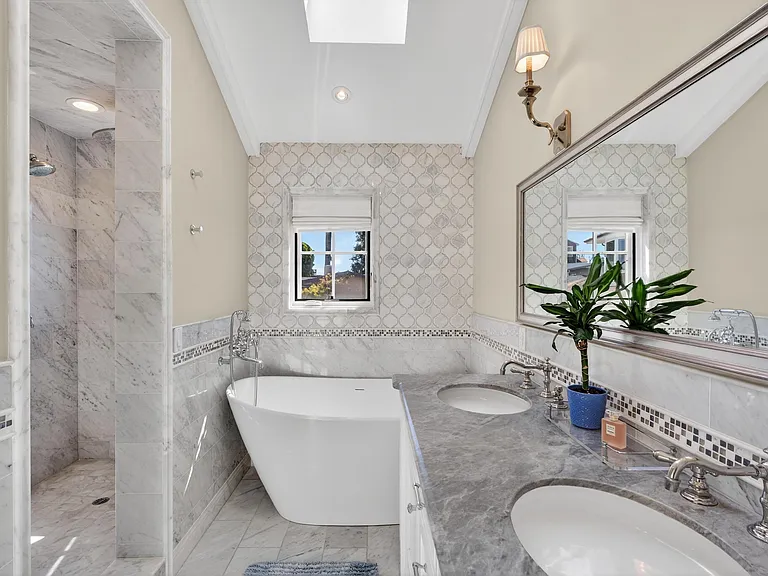 405 Blumont St — Photo 17