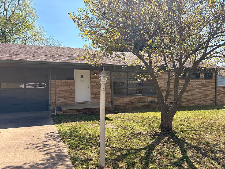 1st image of 4119 S 38th Ave W