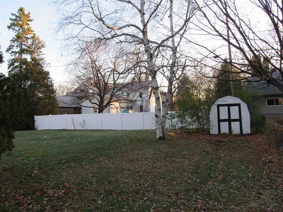 2nd image of 664 Grove St