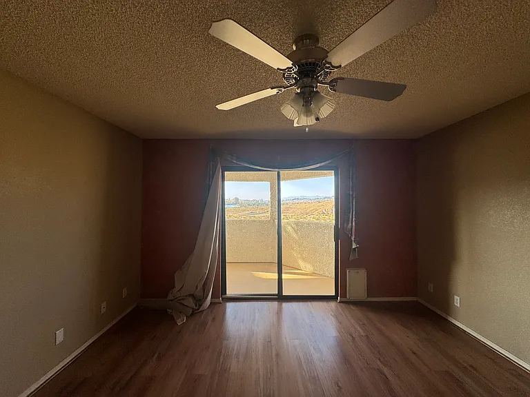 2022 Merrill Ln #6D — Photo 35