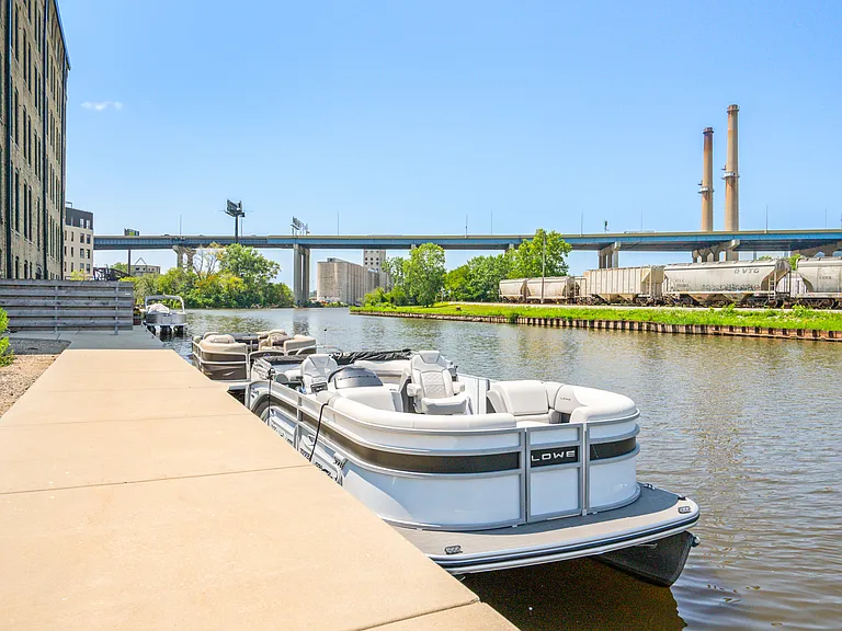 Pontoon Boat for resident use